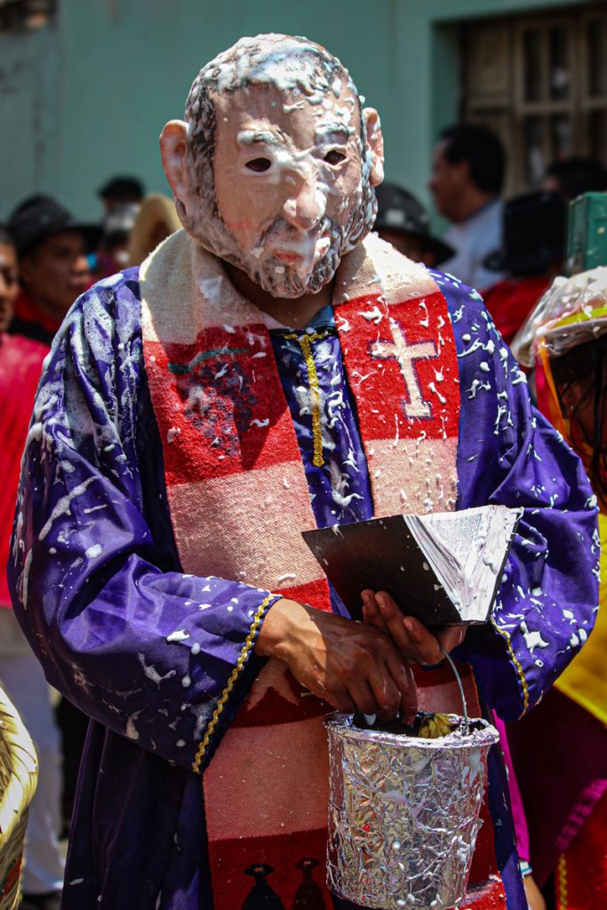 Carnaval: entre ironía, catarsis y placer colectivo