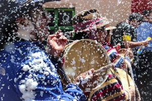 Carnaval: entre ironía, catarsis y placer colectivo